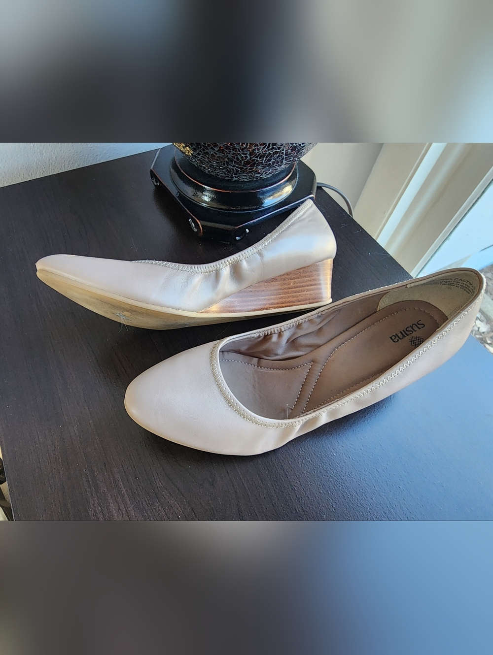 Susina Women's  Leather walking Wedge Pumps Shoes Heels Beige Size 8.5